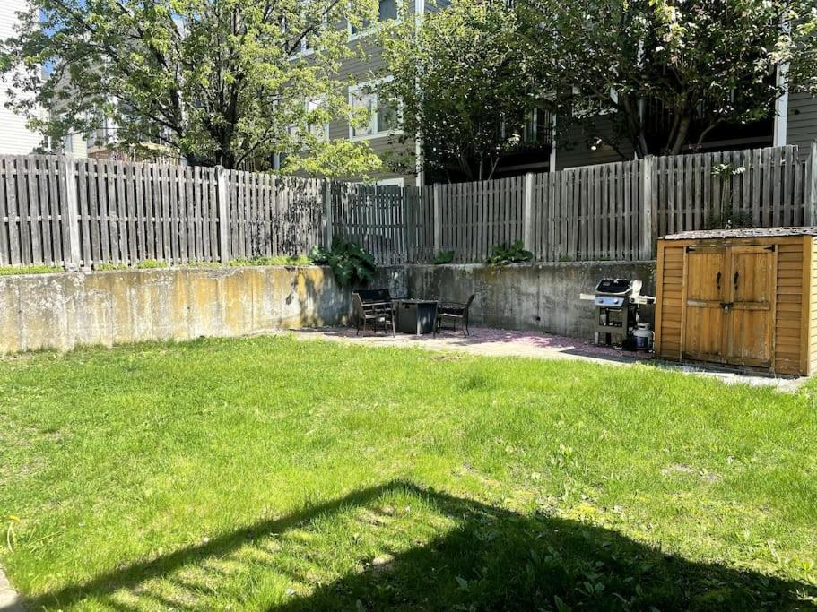 Lovely Two Bedroom Condo In South Boston Kültér fotó
