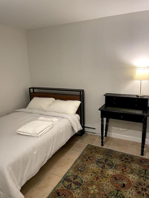 Lovely Two Bedroom Condo In South Boston Kültér fotó